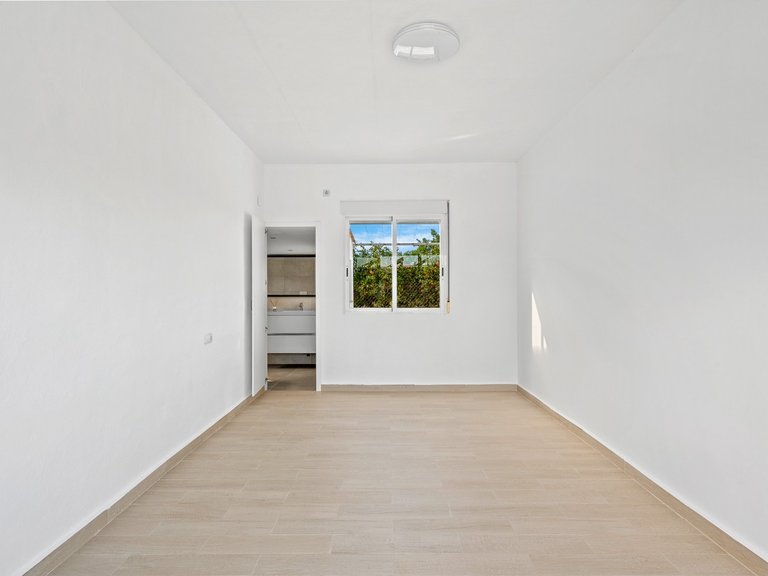 Country House for Sale in Dolores, Alicante 26