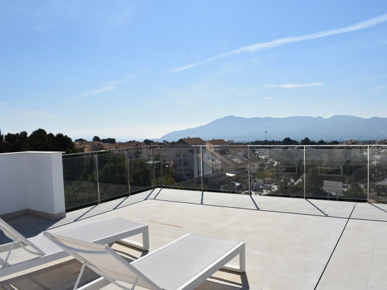 Villa for Sale in Urb. Don Mar, La Nucia, Alicante 2