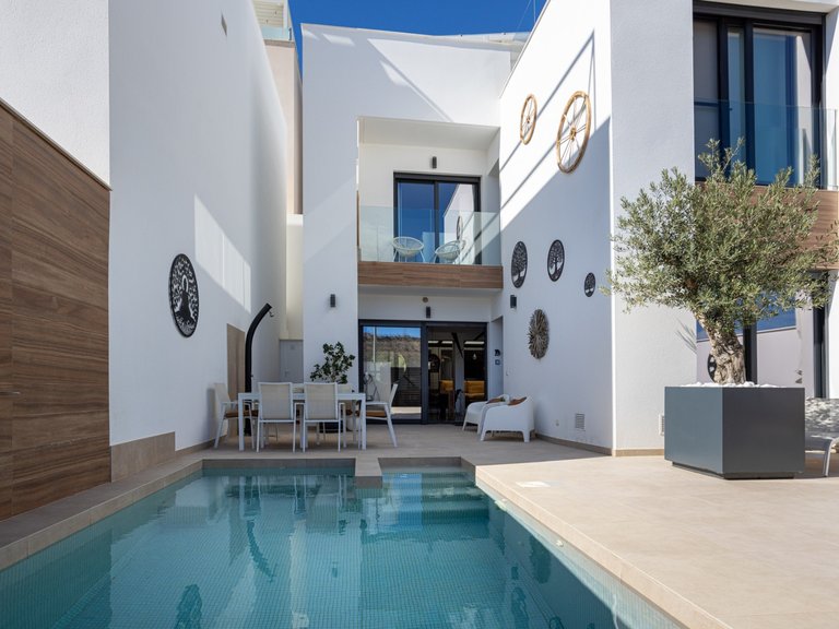 Town House for Sale in Benijofar, Benijófar, Alicante 2