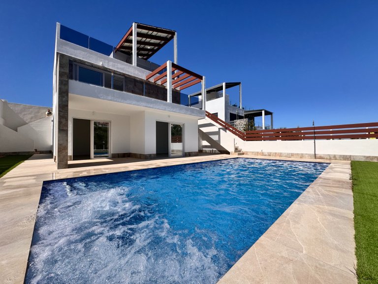 Villa for Sale in Golf La Marquesa (Ciudad Quesada), Rojales, Alicante 3