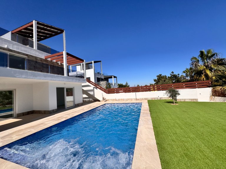 Villa for Sale in Golf La Marquesa (Ciudad Quesada), Rojales, Alicante 2