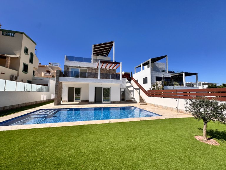 Villa for Sale in Golf La Marquesa (Ciudad Quesada), Rojales, Alicante 5