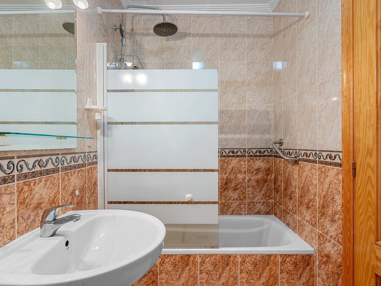 Apartment for Sale in Torrevieja, Alicante, 14