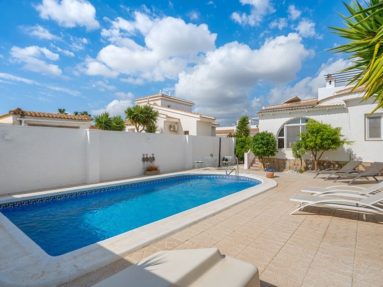 Villa for Sale in Pueblo Bravo, Ciudad Quesada, Alicante 2
