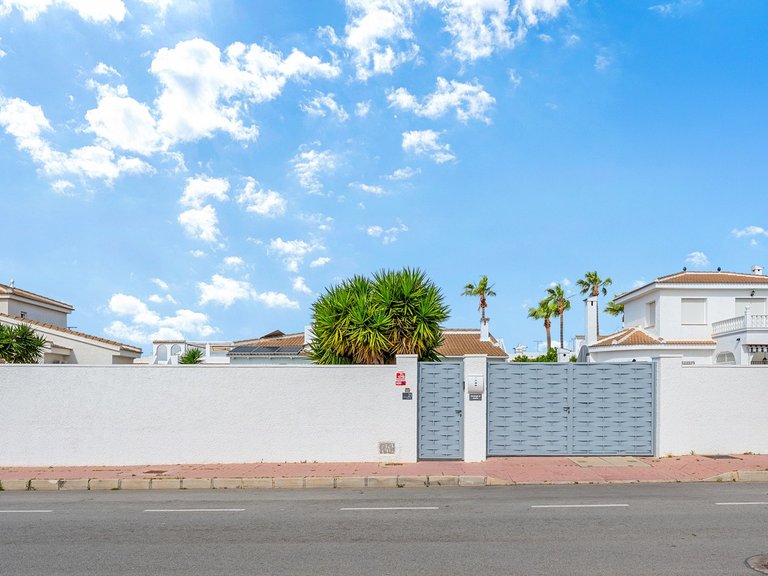 Villa for Sale in Pueblo Bravo, Ciudad Quesada, Alicante 29