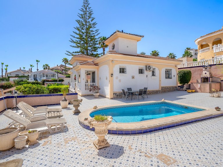 Villa for Sale in Ciudad Quesada, Alicante 1