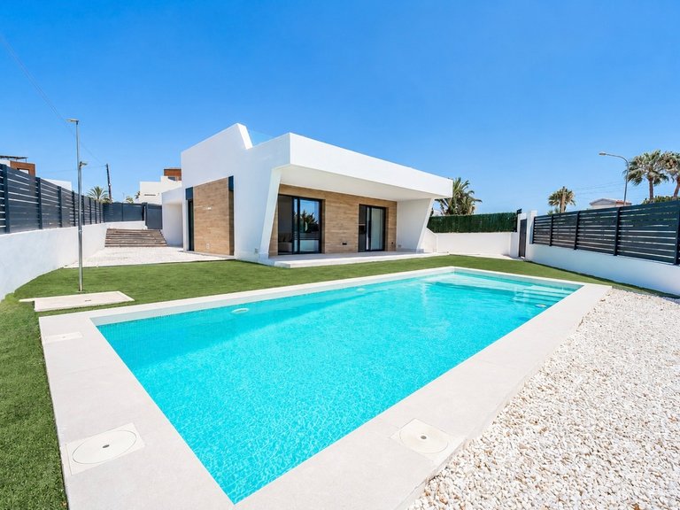 Villa for Sale in Costa Blanca Ciudad Quesada, Alicante 2