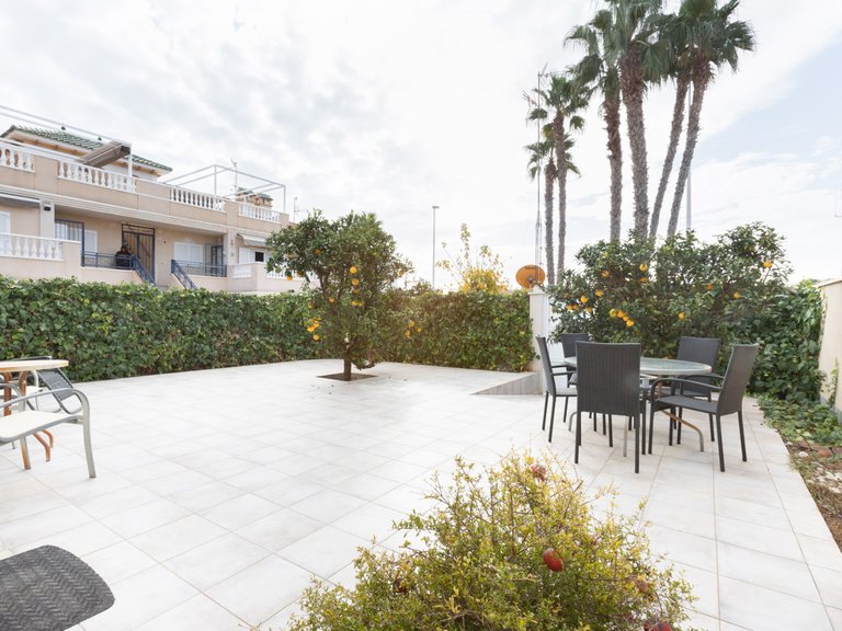 Villa for Sale in Orihuela Costa, Alicante, 17
