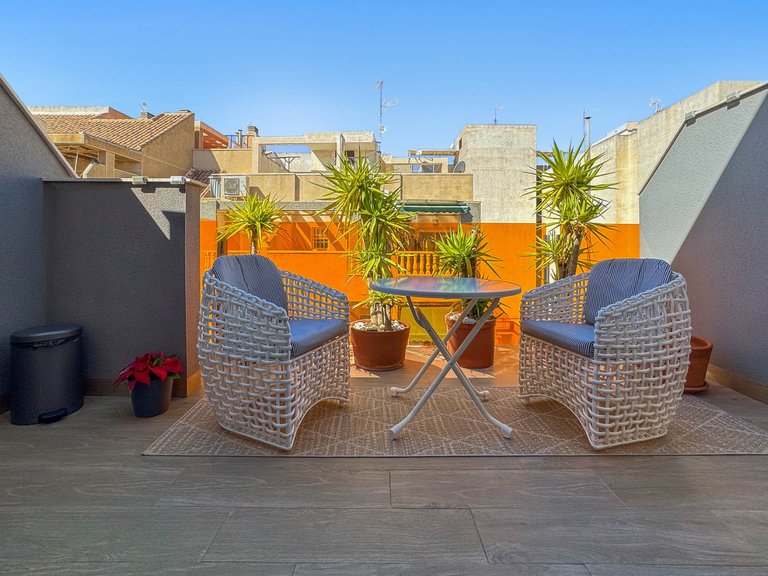 Apartment for Sale in Torrevieja, Alicante, 18