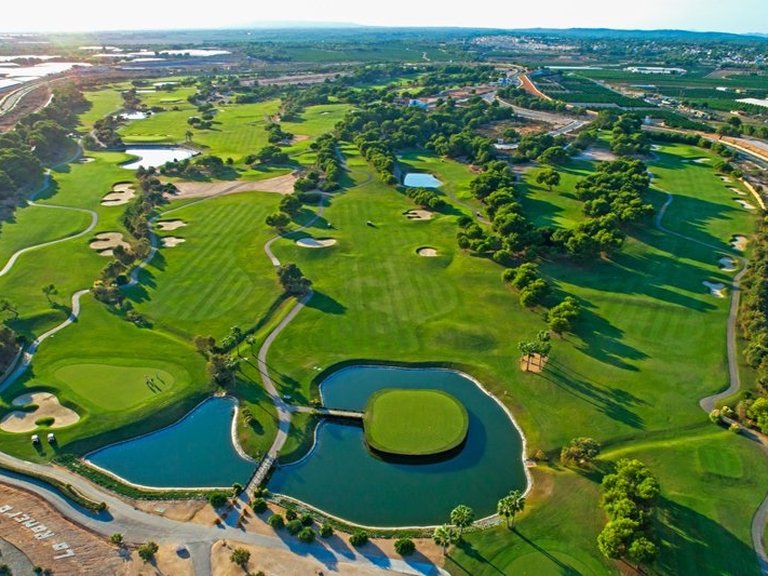 Villa for Sale in Lo Romero golf resort, Pilar De La Horadada, Alicante 8