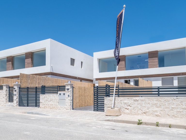 Town House for Sale in Pau 26, Villamartin, Alicante 1
