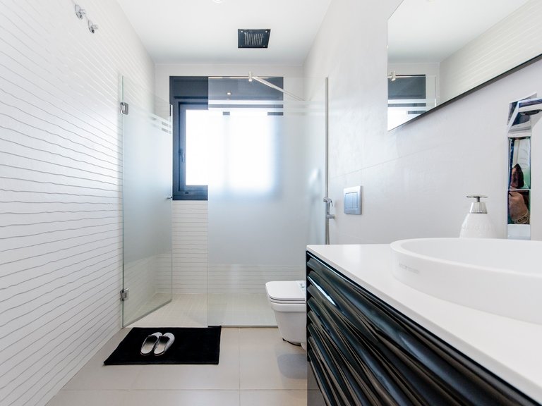 Villa for Sale in Cabo Roig, Alicante 22