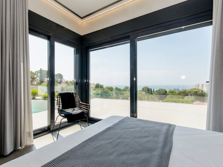 Villa for Sale in Cabo Roig, Alicante 25