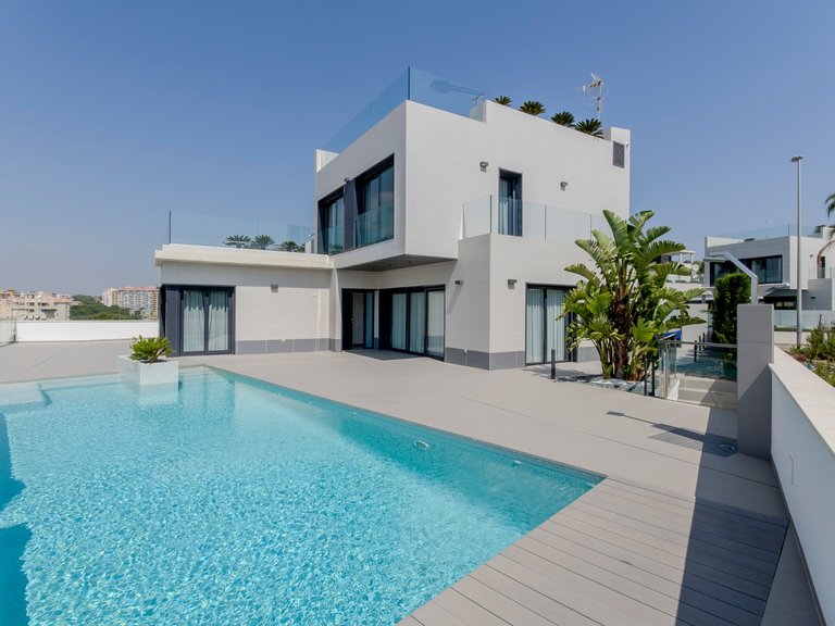 Villa for Sale in Cabo Roig, Alicante 28