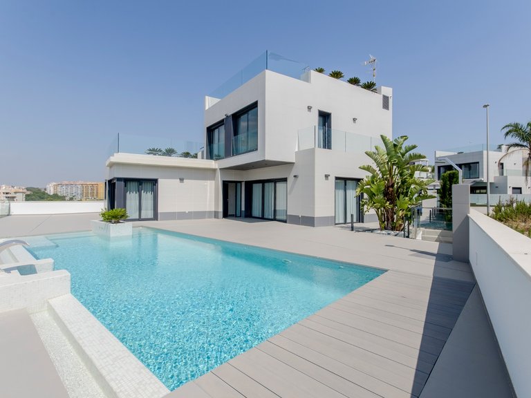 Villa for Sale in Cabo Roig, Alicante 29