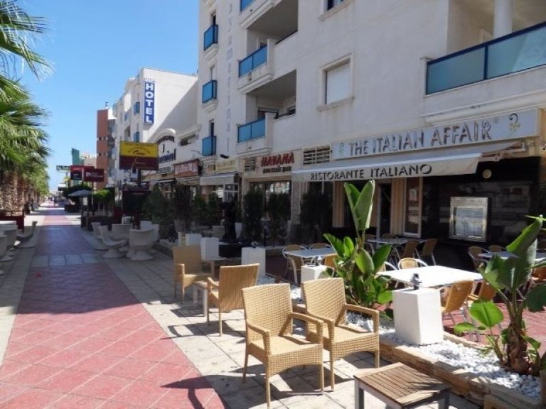 Villa for Sale in Cabo Roig, Alicante 30
