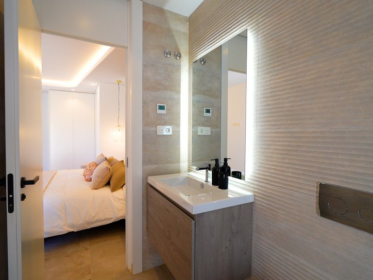 Villa for Sale in Villamartin, Alicante 28