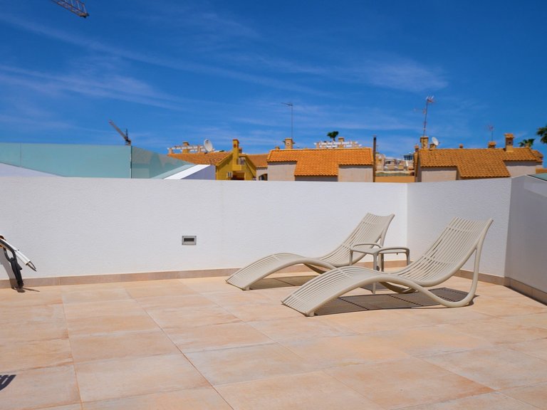 Villa for Sale in Villamartin, Alicante 35