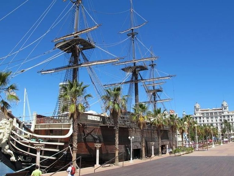 Villa for Sale in Finestrat, Benidorm, Alicante 28