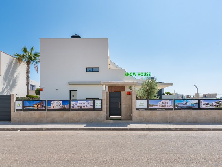 Villa for Sale in Cabo Roig, Alicante 45