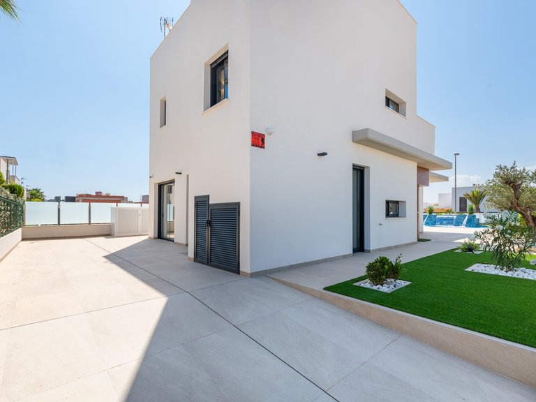 Villa for Sale in Cabo Roig, Alicante 43