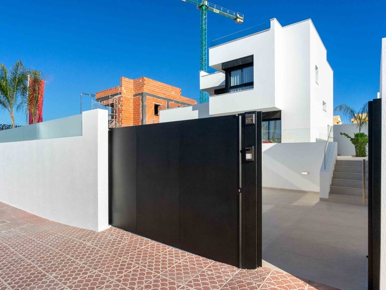 Villa for Sale in Benimar, Benijofar, Alicante 3
