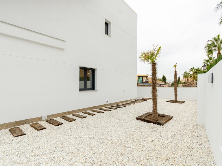 Villa for Sale in Torrevieja, Alicante 32