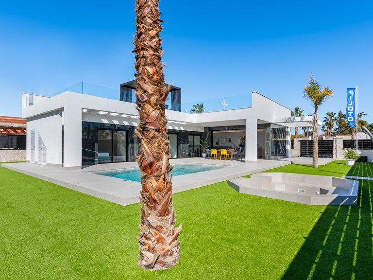 Villa for Sale in La Finca golf resort, Algorfa, Alicante 40