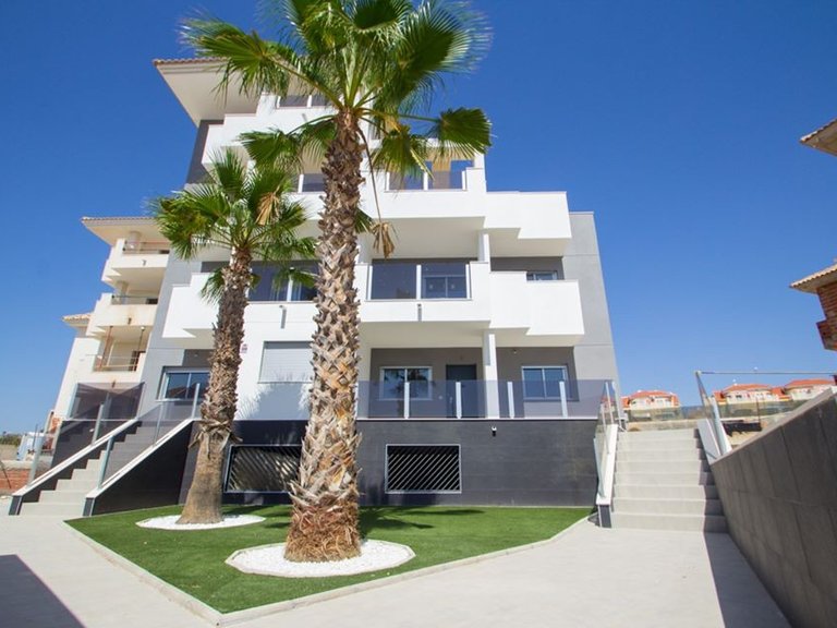 Apartment for Sale in Las Filipinas, Villamartin, Alicante 2