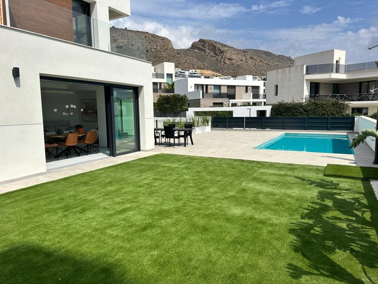 Villa for Sale in Sierra Cortina, Benidorm, Alicante 2