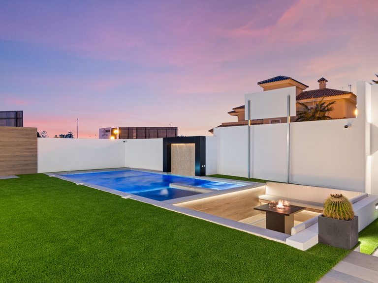 Villa for Sale in La Zenia, Alicante 22