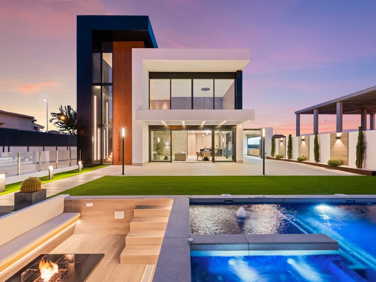 Villa for Sale in La Zenia, Alicante 5