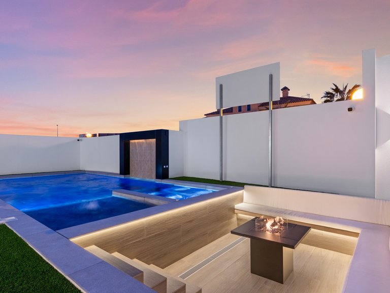 Villa for Sale in La Zenia, Alicante 21