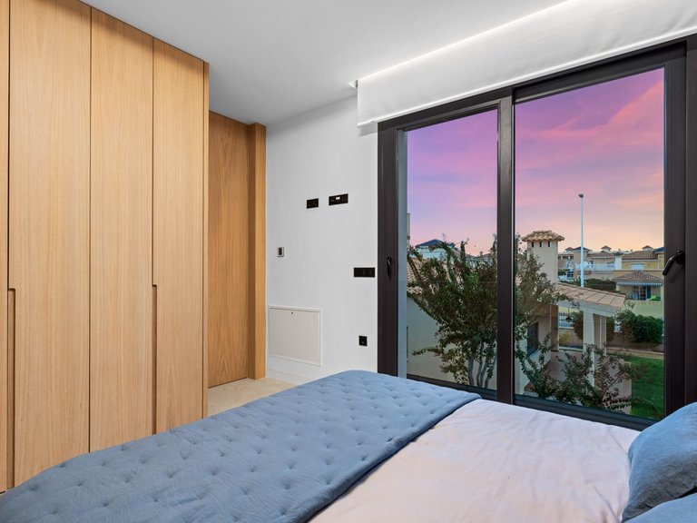 Villa for Sale in La Zenia, Alicante 14