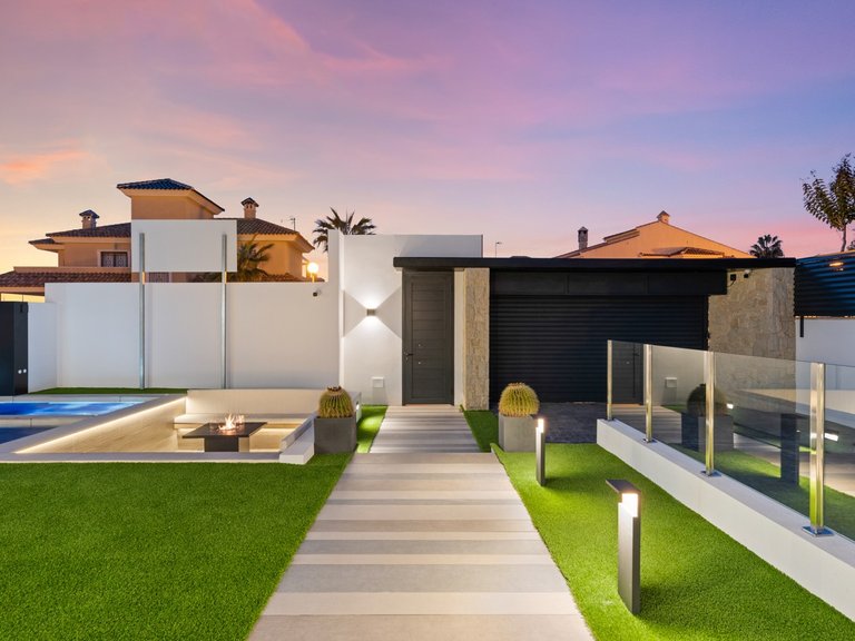 Villa for Sale in La Zenia, Alicante 23