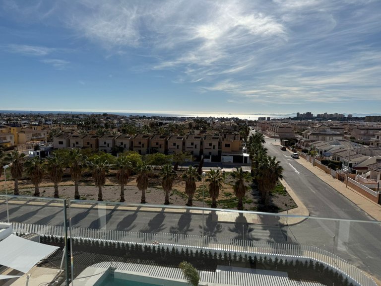 Apartment for Sale in Lomas de Cabo Roig, Cabo Roig, Alicante 2