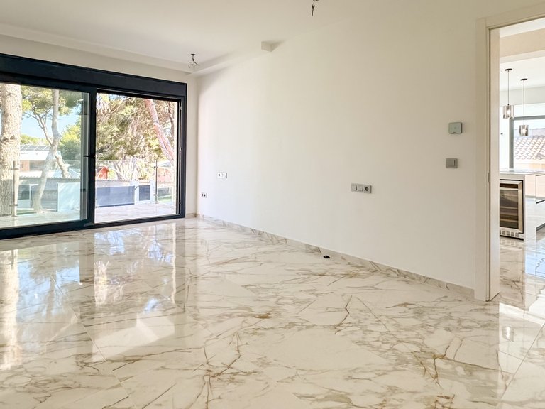 Villa for Sale in Los Balcones, Torrevieja, Alicante 16