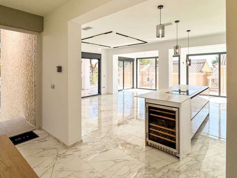 Villa for Sale in Los Balcones, Torrevieja, Alicante 15