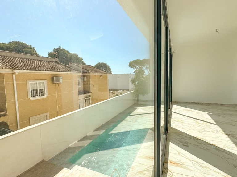 Villa for Sale in Los Balcones, Torrevieja, Alicante 33