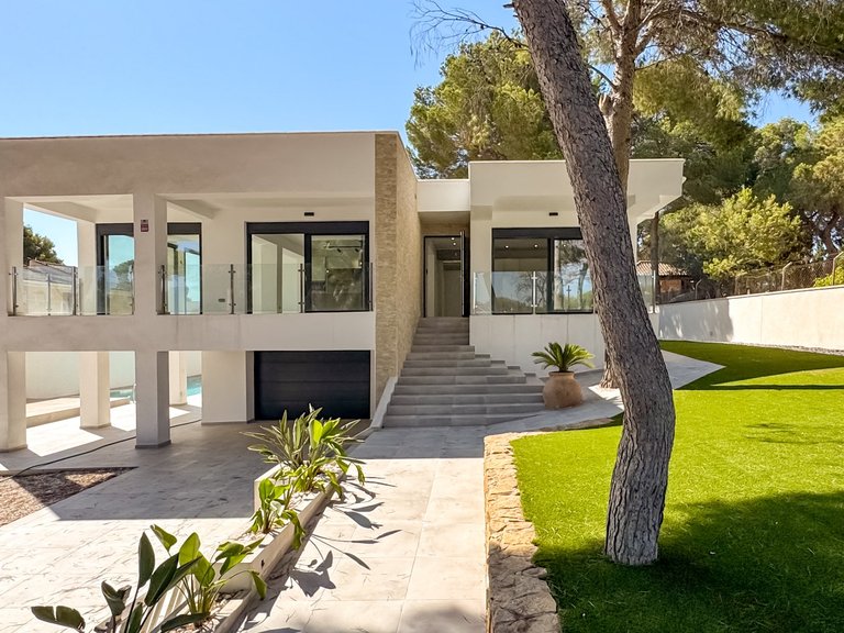 Villa for Sale in Los Balcones, Torrevieja, Alicante 6