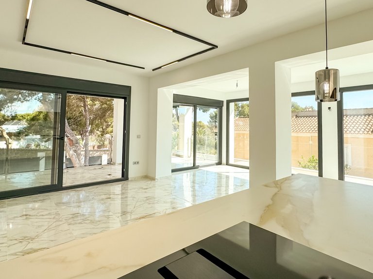 Villa for Sale in Los Balcones, Torrevieja, Alicante 32