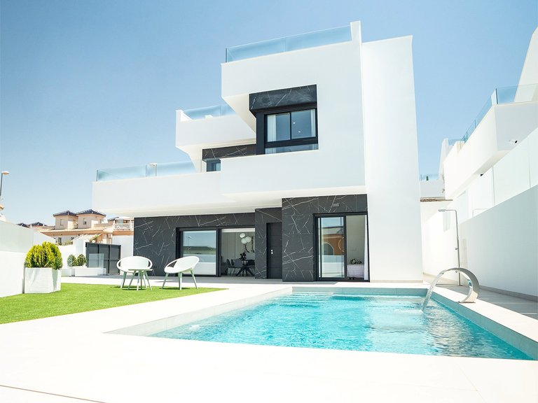 Villa for Sale in Benimar, Benijofar, Alicante 1