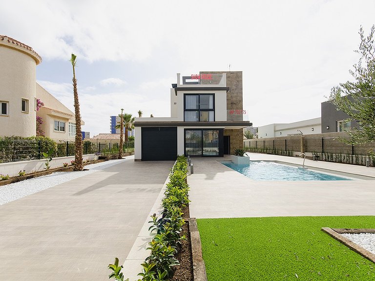 Villa for Sale in Playa Honda, La Manga, Murcia 5