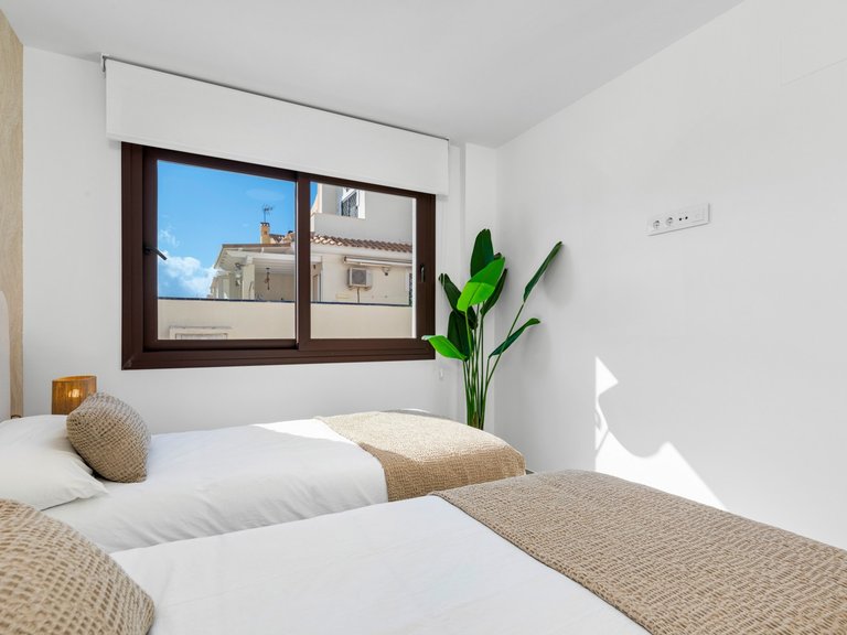 Villa for Sale in Mil Palmeras, Alicante 16