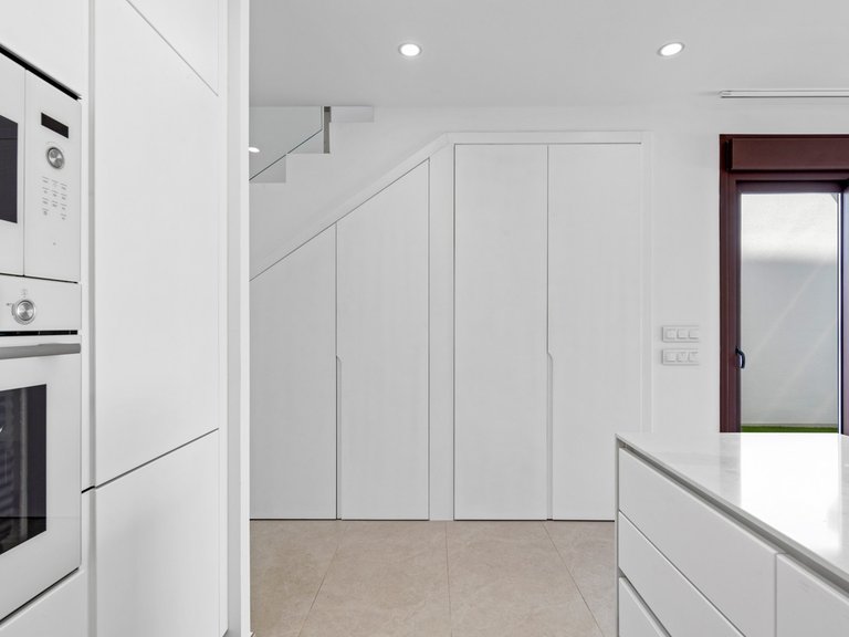 Villa for Sale in Mil Palmeras, Alicante 35