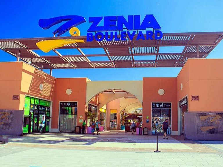 Villa for Sale in La Zenia, Alicante 39