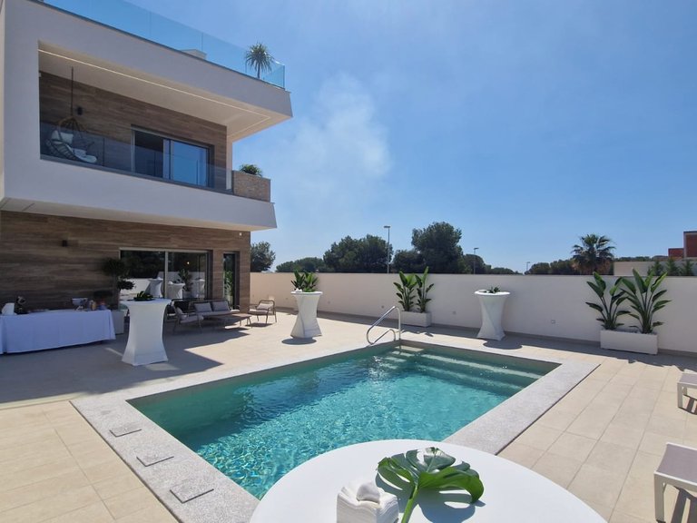 Villa for Sale in Lo Romero golf resort, Pilar De La Horadada, Alicante 3