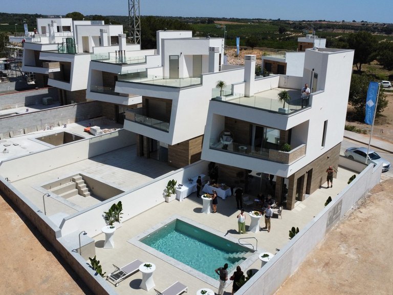 Villa for Sale in Lo Romero golf resort, Pilar De La Horadada, Alicante 48