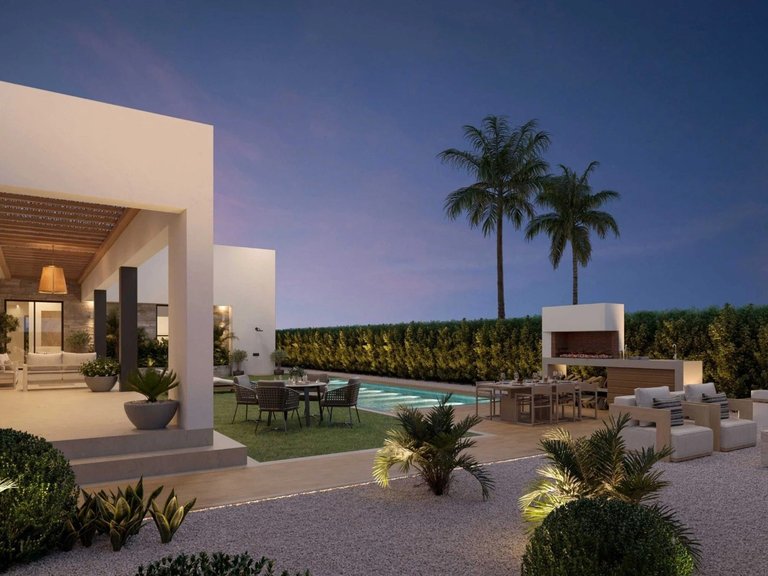 Villa for Sale in Dona Pepa, Ciudad Quesada, Alicante 2