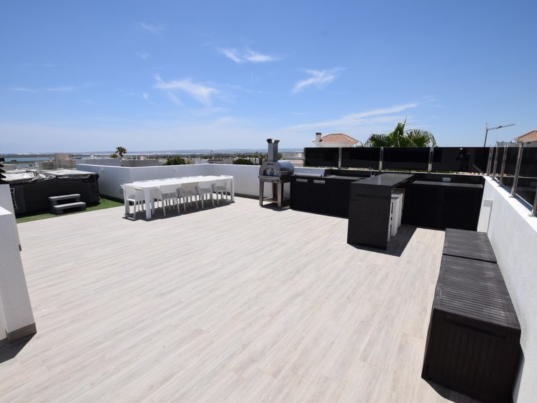 Villa for Sale in Dona Pepa, Ciudad Quesada, Alicante 36